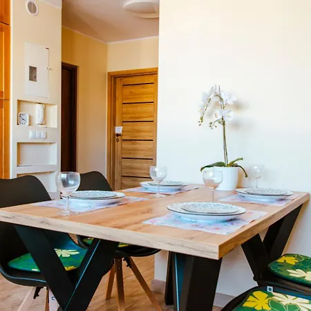 Apartment Vacationclub - Gierczak 15 10 *